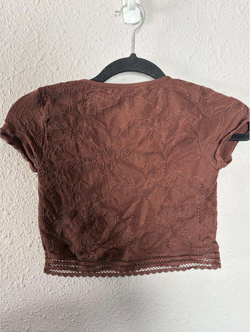 Aerie Superchill brown lace cropped tee size S. Feels like a seamless workout ma - Picture 3 of 3
